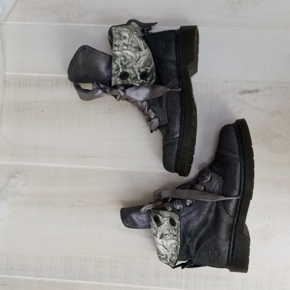 DR. MARTENS AIMILIE pewter metallic ankle boots